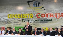 Abertura Oficial - 2012