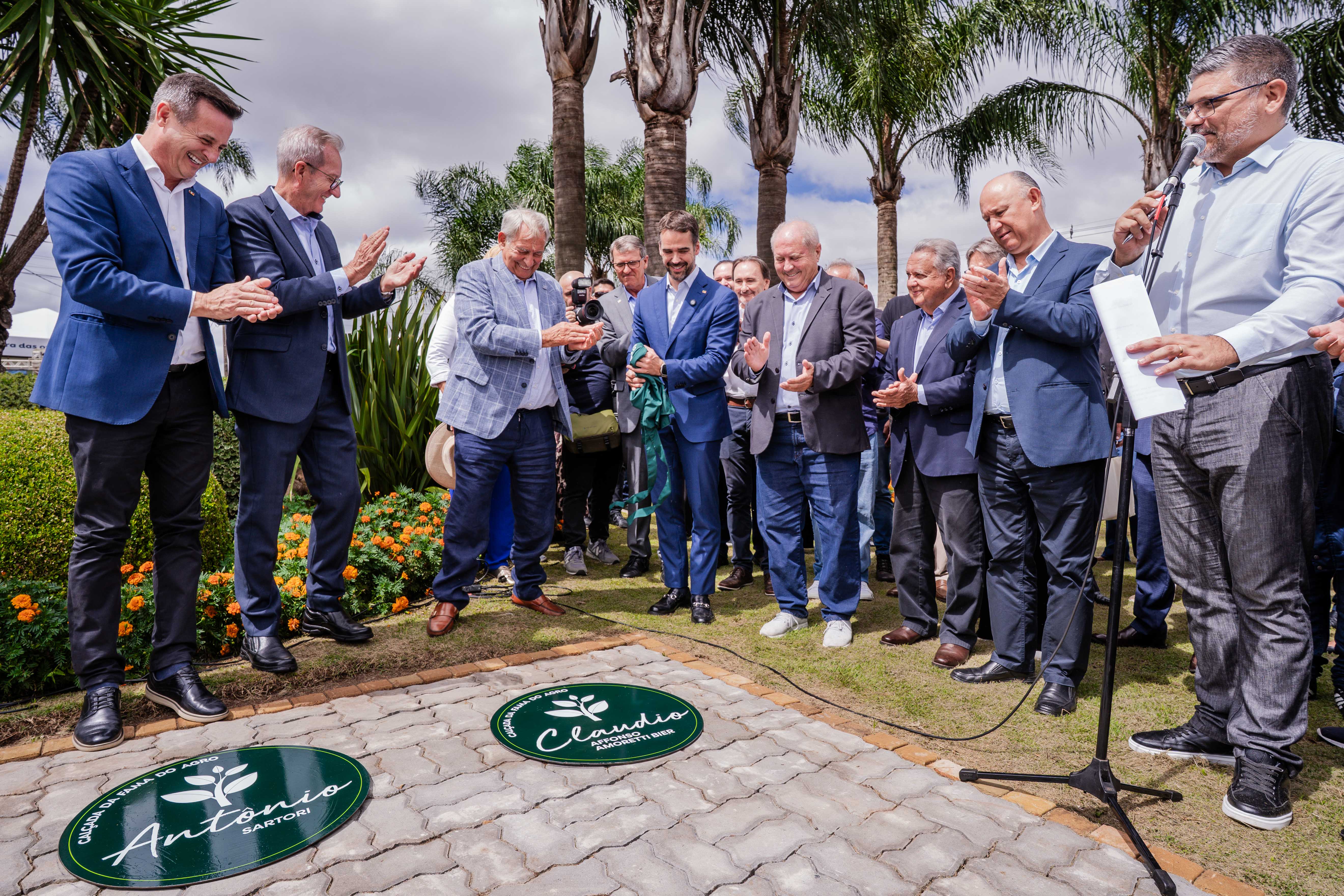 Claudio Bier � eternizado na Cal�ada da Fama do Agro