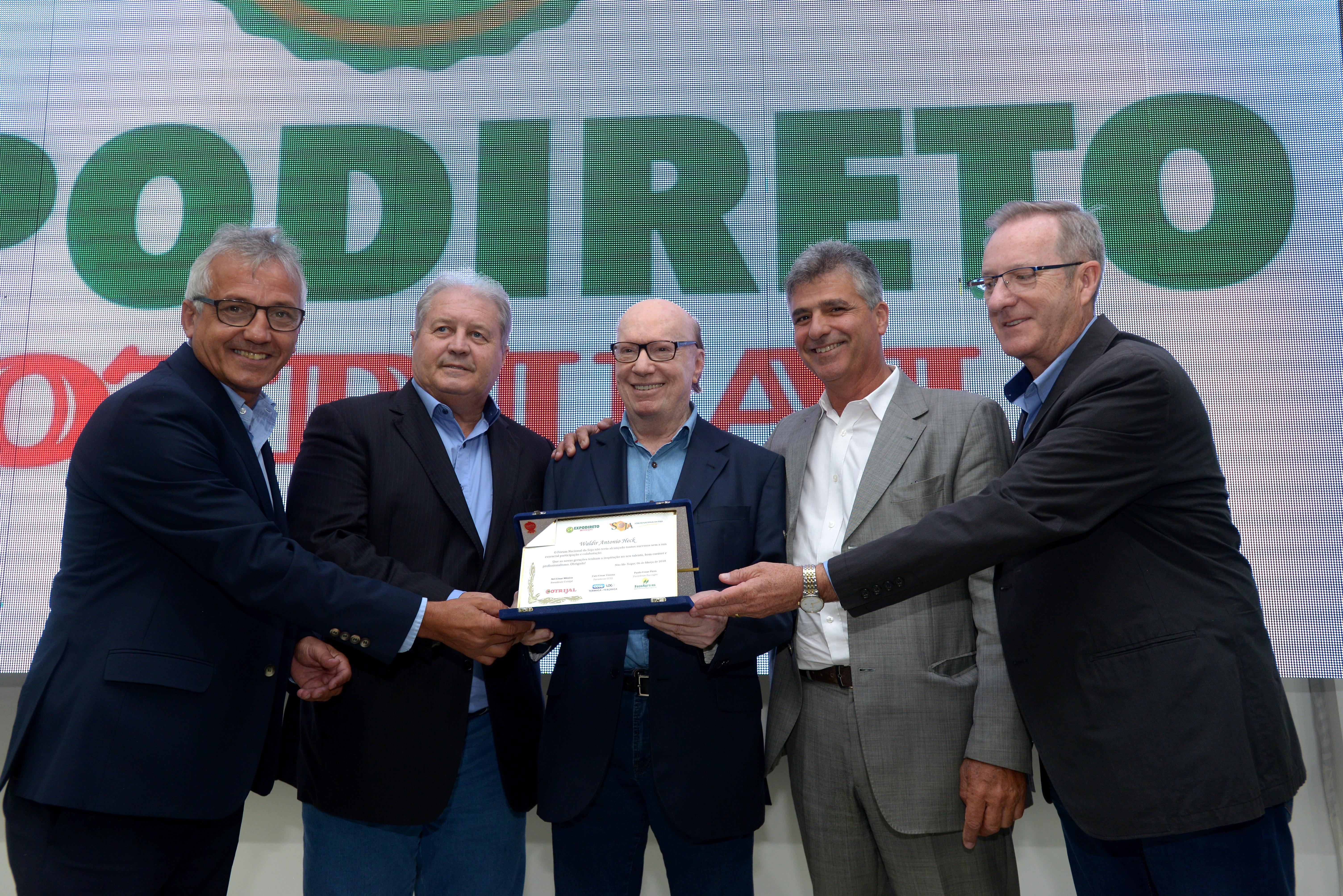 Frum da Soja homenageia idealizador Waldir Heck