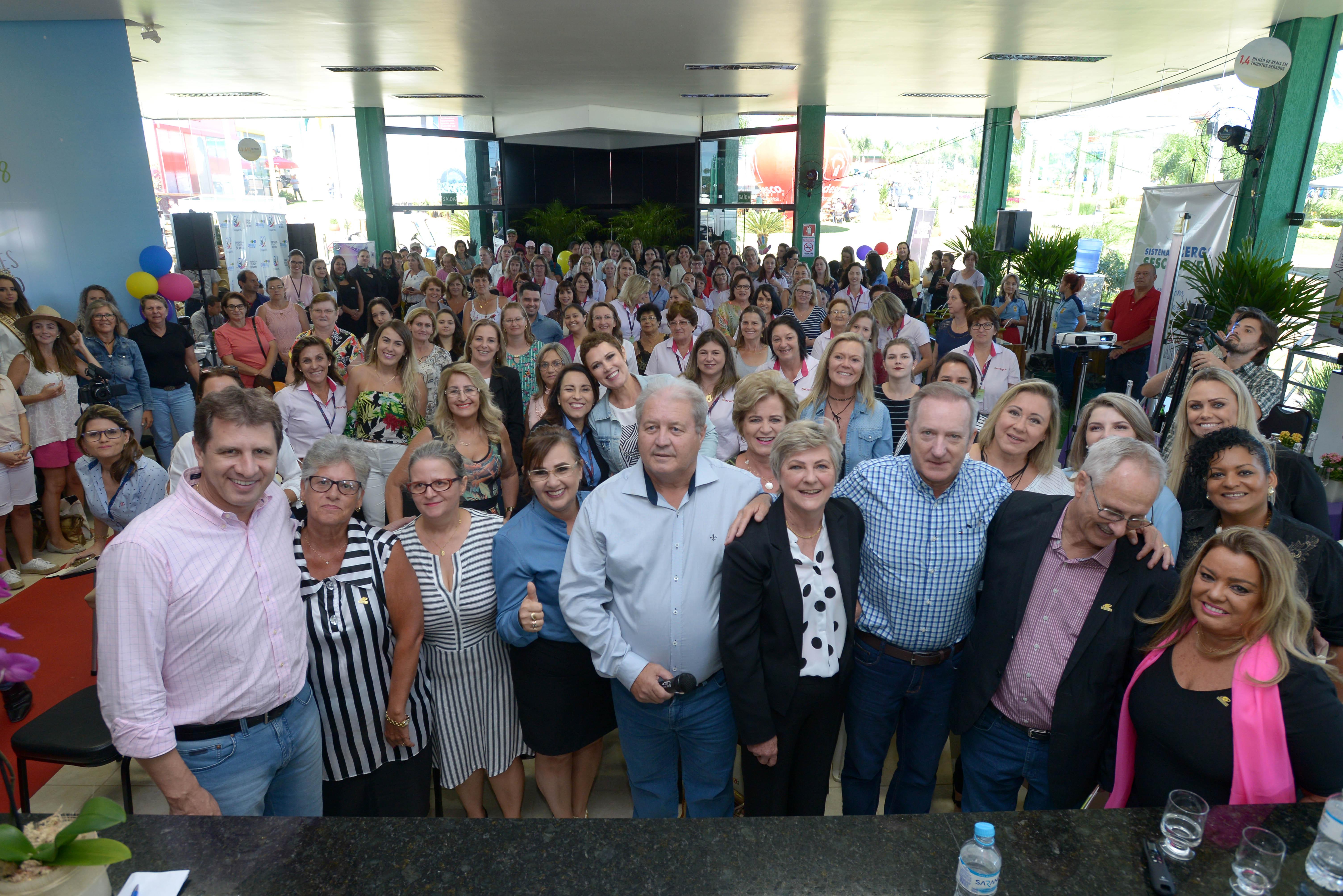 Cooperativismo feminino exaltado na Expodireto