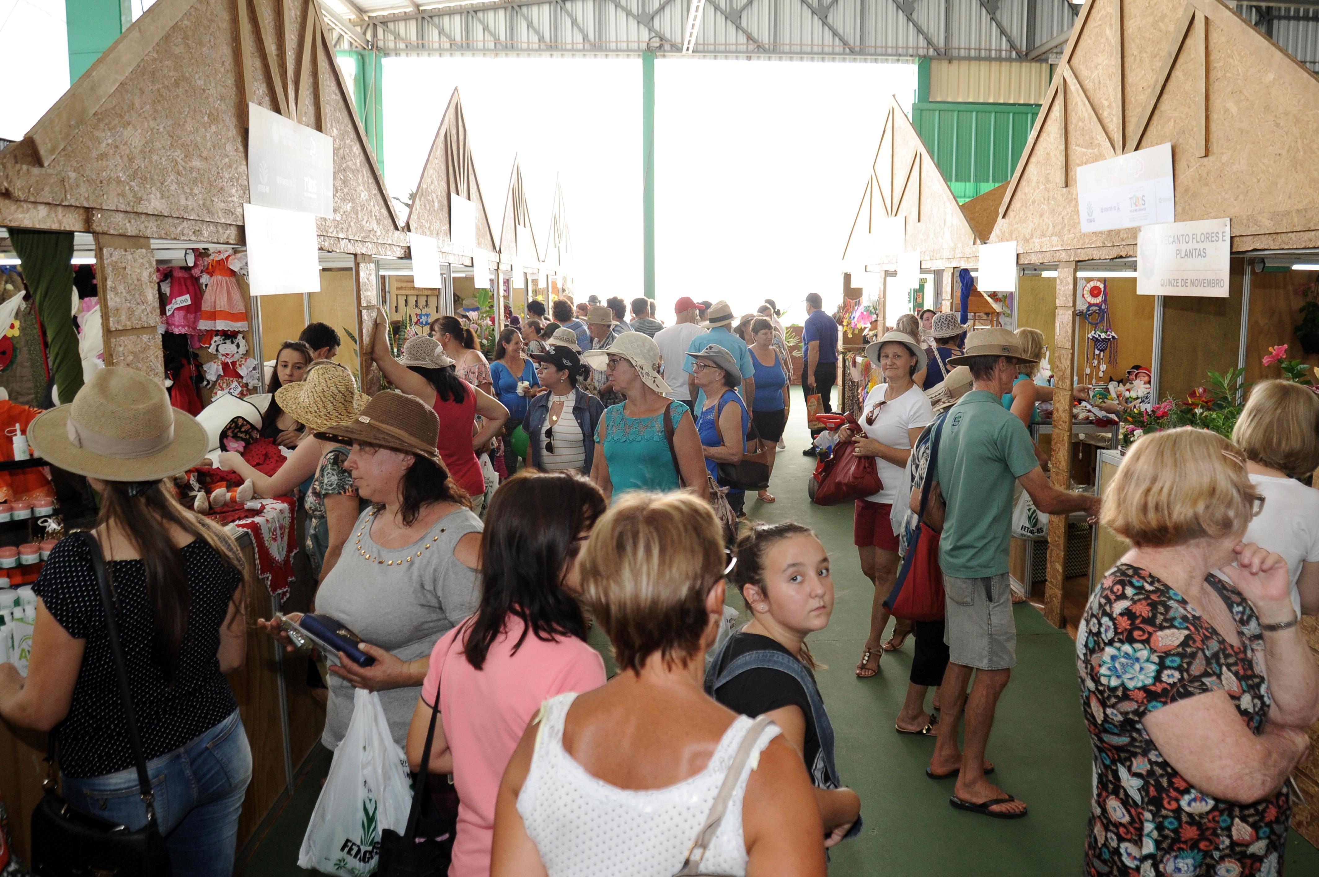 Expositores satisfeitos no Pavilho da Agricultura Familiar