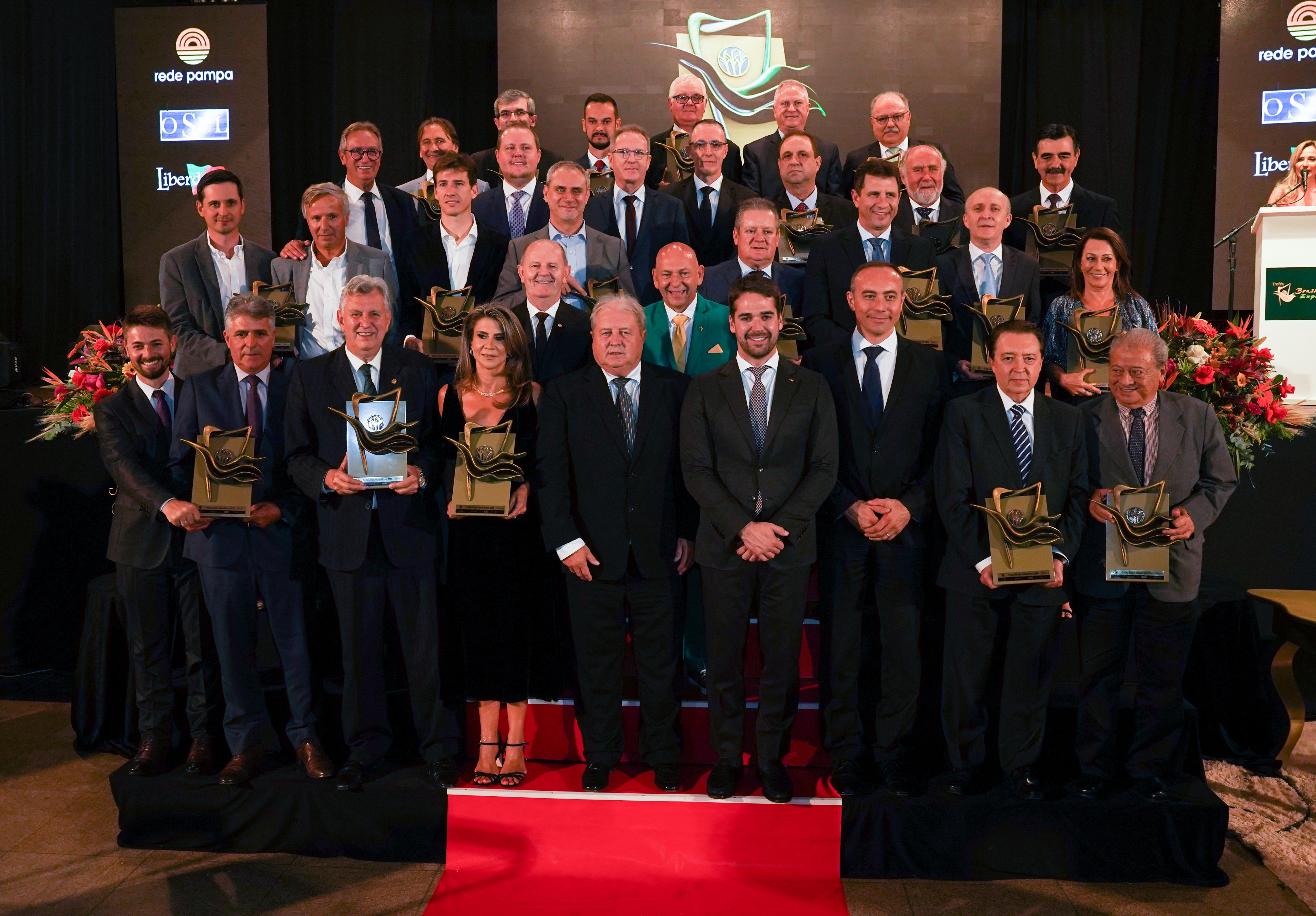 Noite para premiar quem faz o Agro Forte