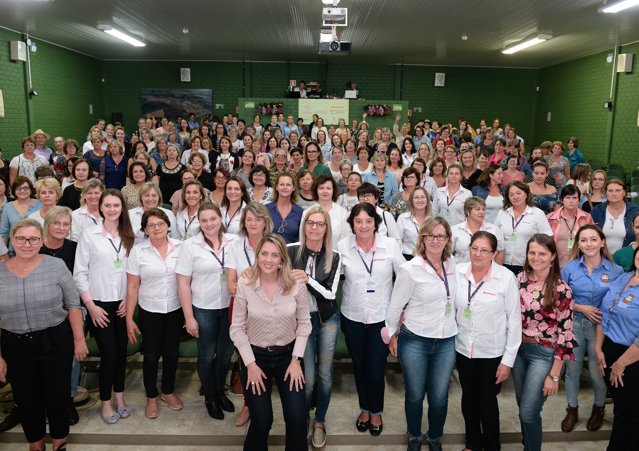 Palestrante estimula mulheres a serem protagonistas de sua hist�ria