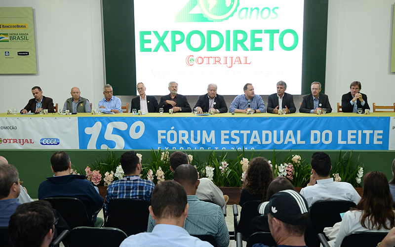 Foro de la leche apunta campa�as para la valorizaci�n de la producci�n