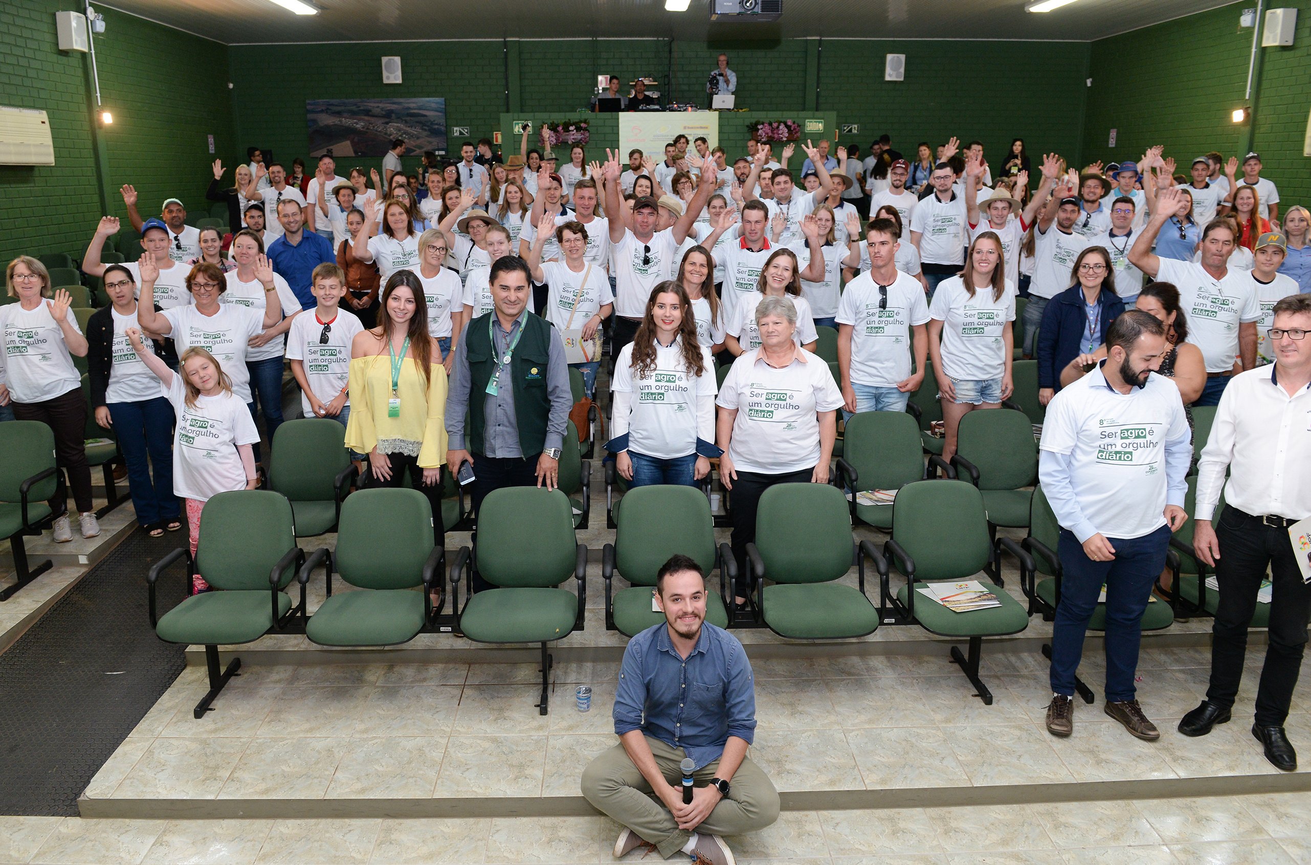 Oportunidades e sucess�o familiar s�o discutidas em F�rum do Jovem Cooperativista