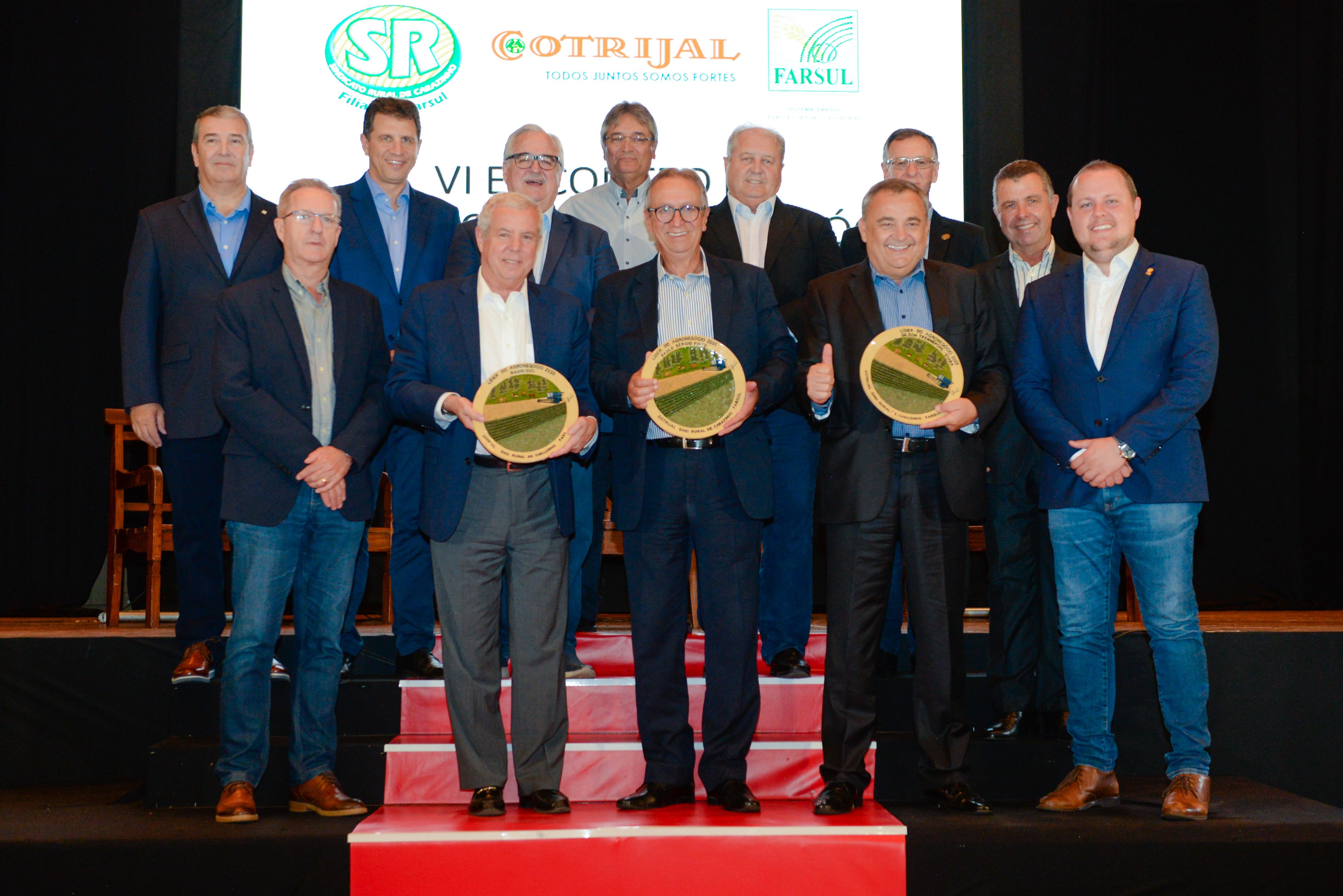 Jantar re�ne lideran�as do agro