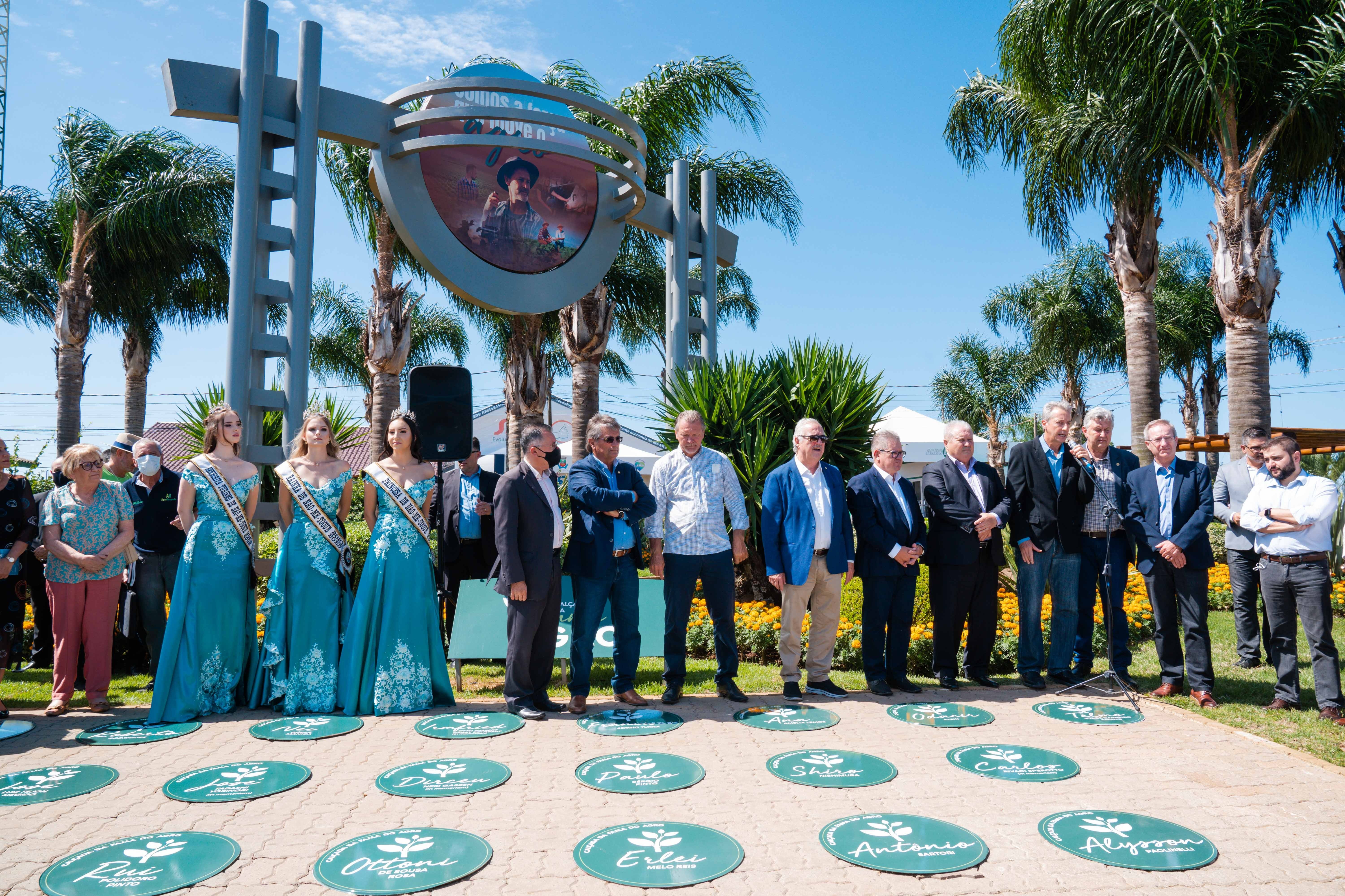 A abertura acontece no Parque da Expodireto, às 9h, no palco localizado na Área Central, próximo das bandeiras.