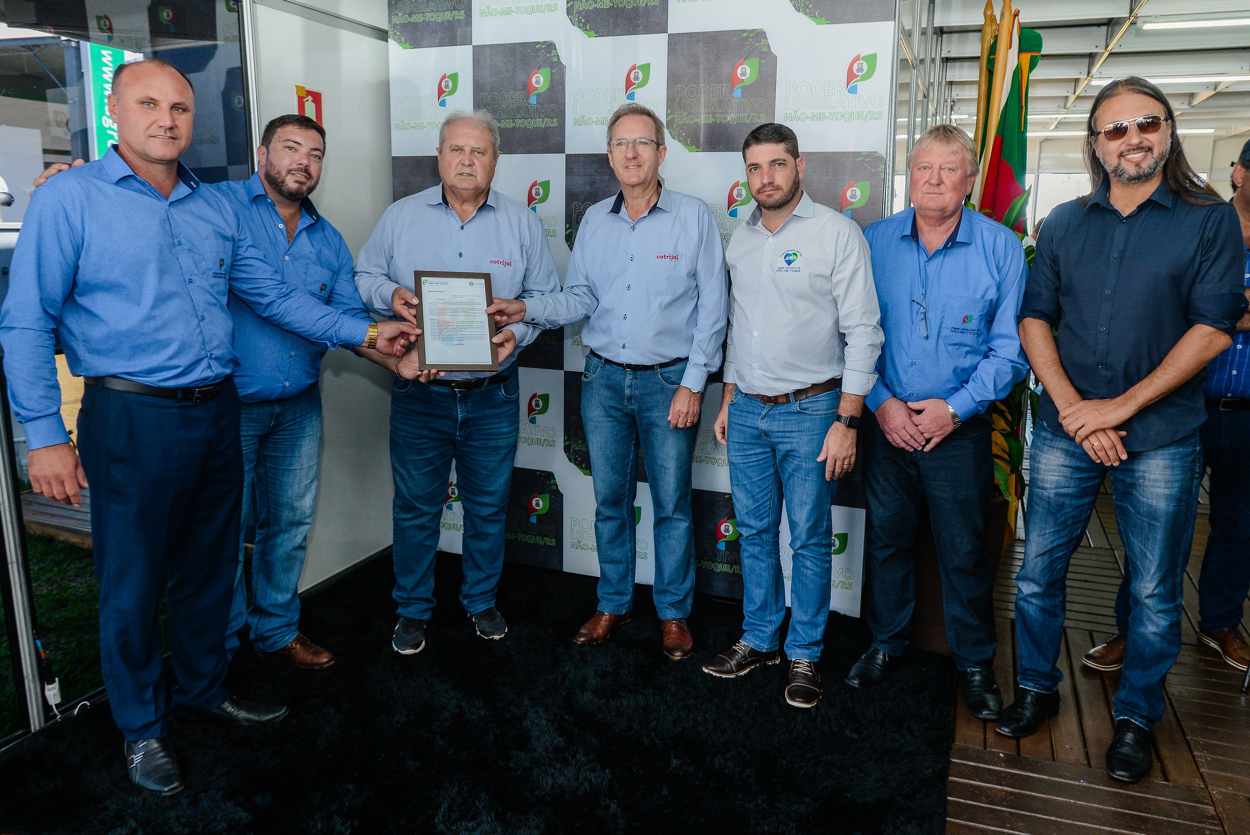 Expodireto Cotrijal recebe homenagem da C�mara de Vereadores de N�o-Me-Toque