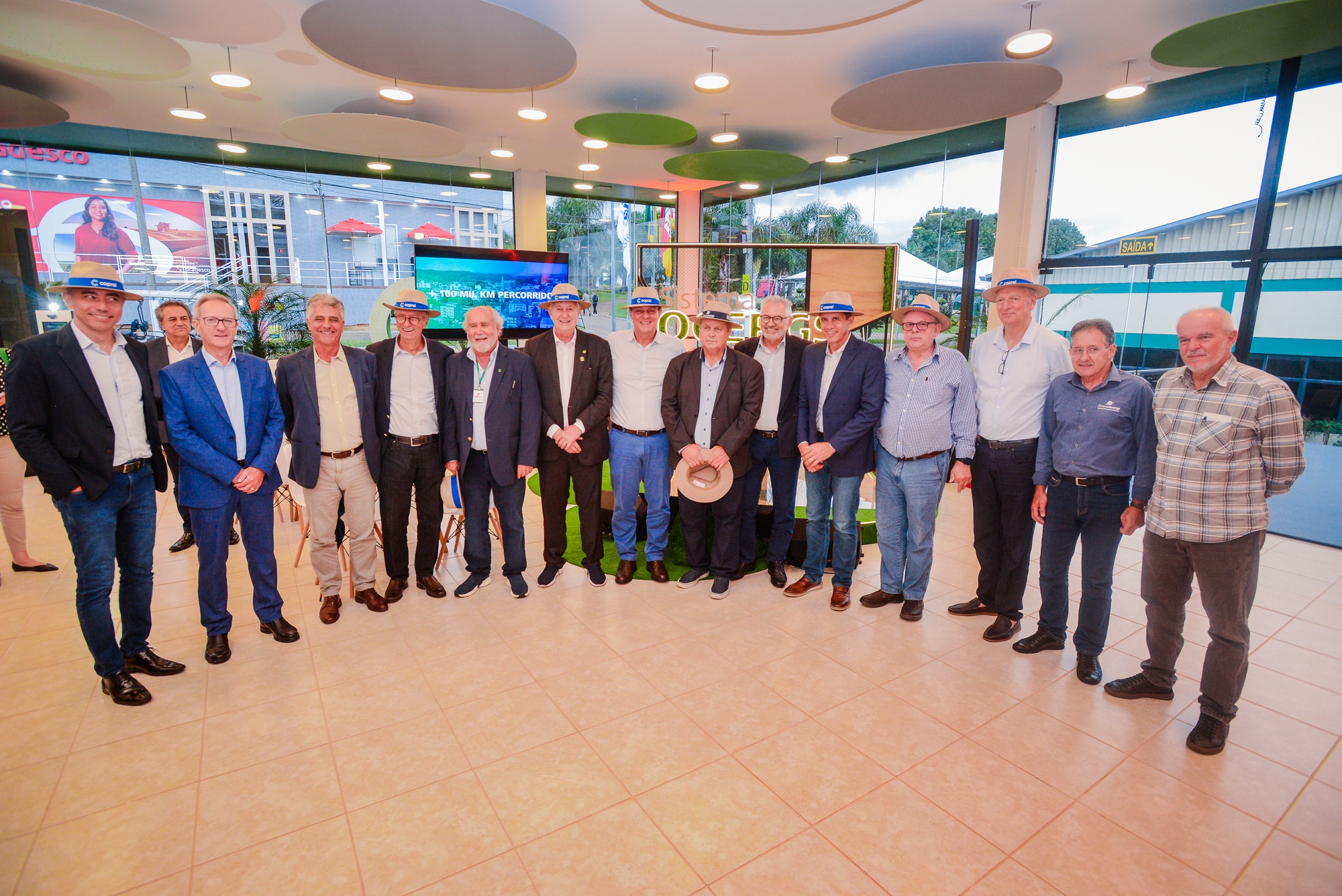 Sistema Ocergs reinaugura Casa do Cooperativismo na Expodireto com visita do Ministro da Agricultura