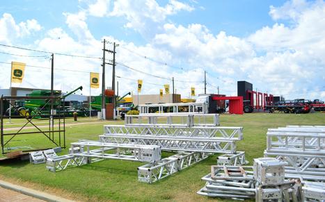 �ltimos ajustes no parque da Expodireto Cotrijal