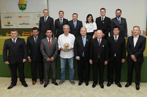 Ant�nio Sartori � homenageado pelo Pr�mio Semente de Ouro