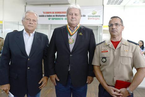 Presidente da Cotrijal recebe homenagem do Corpo de Bombeiros