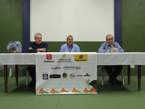 Programa Monitora debate as doen�as da soja na Expodireto