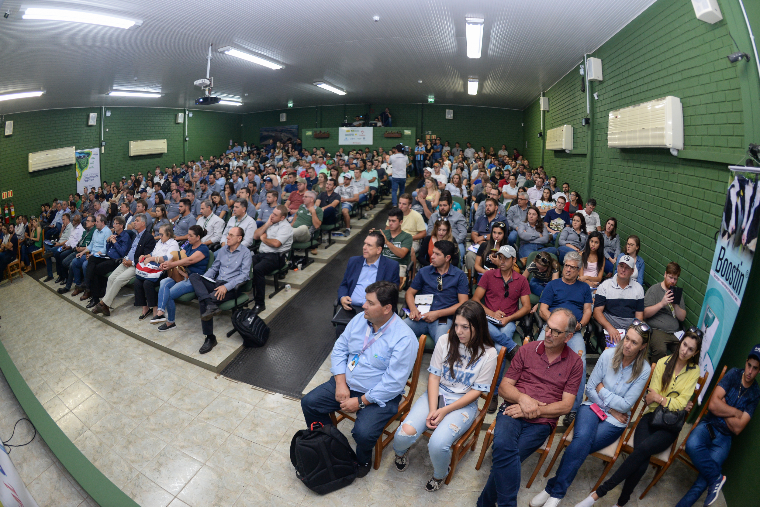 Mais de 70 mil pessoas visitam a Expodireto Cotrijal nesta quarta-feira (4)