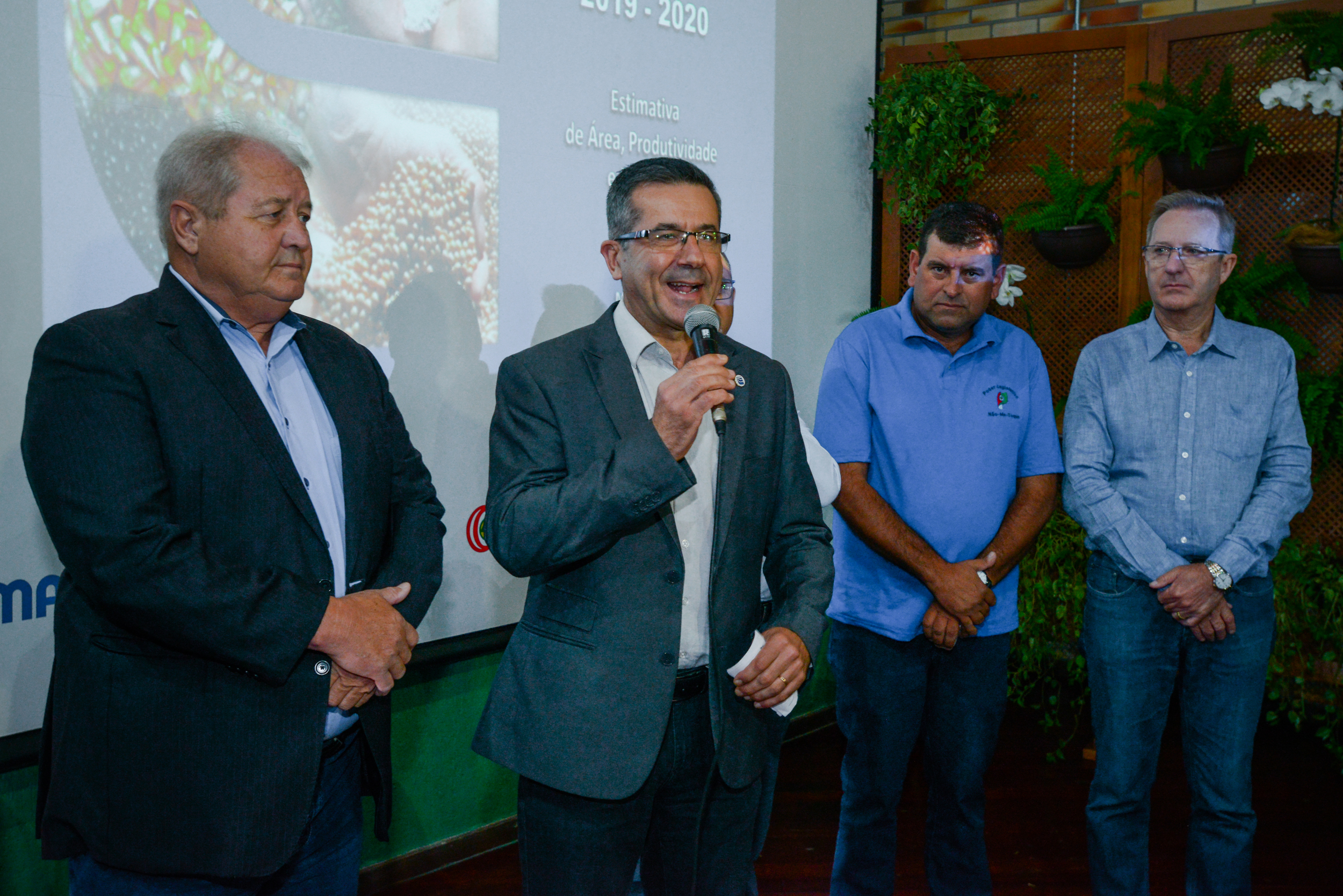 Estiagem provoca redu��o de 13,8% na colheita da safra de ver�o