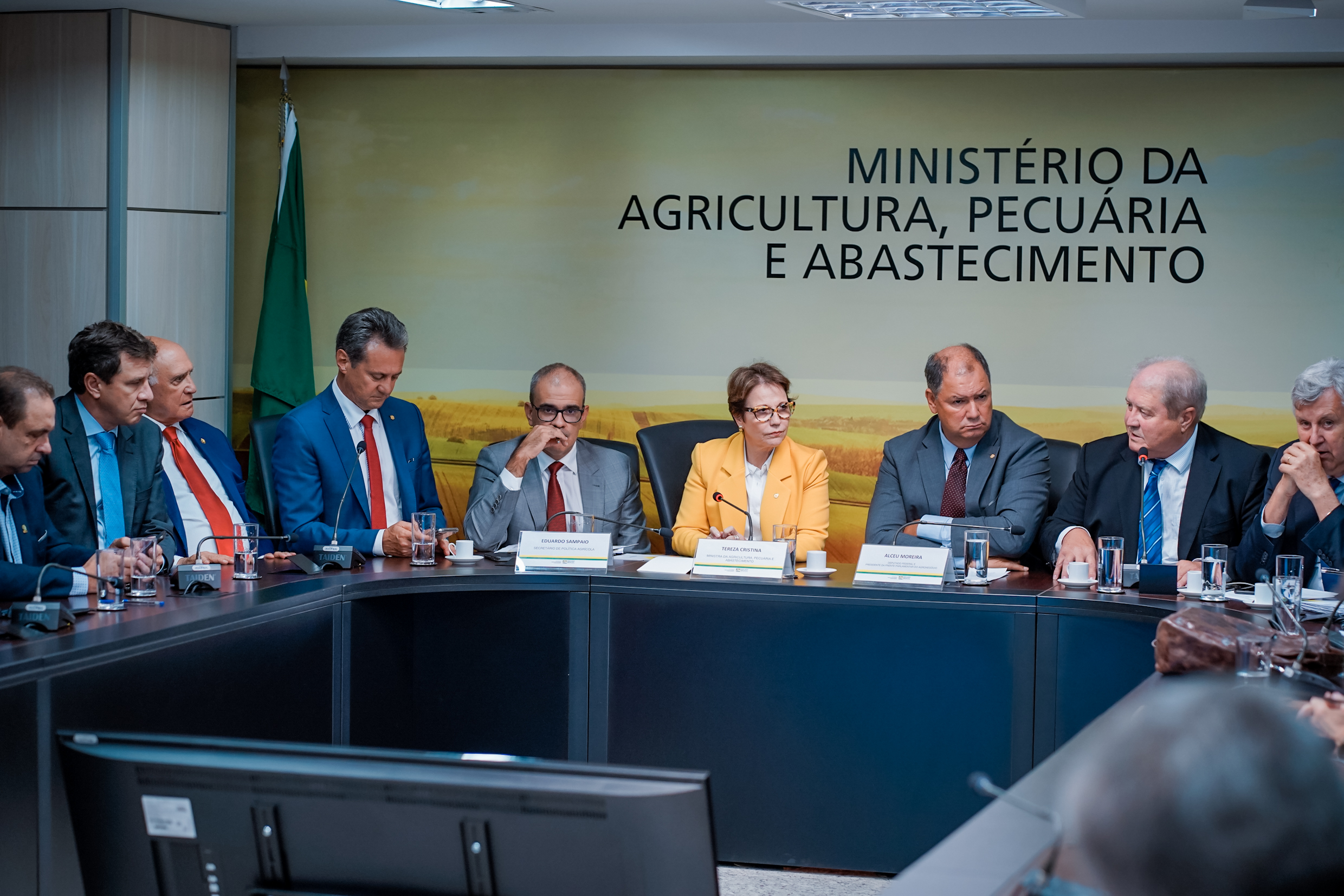 Comitiva ga�cha refor�a pedido de apoio para amenizar perdas com seca